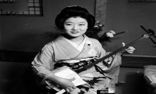 战败后萧条的日本艺妓服务业(4)