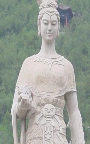女娲雕像