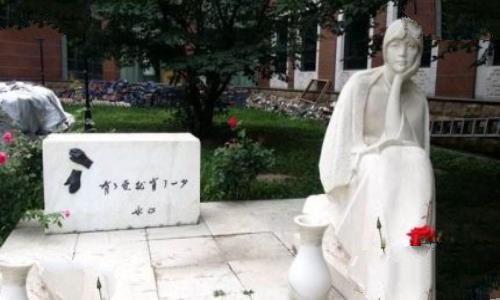 冰心简介冰心的作品冰心的原名叫什么？