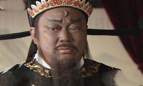 包青天的额头真的有一个月牙么?有什么寓意?