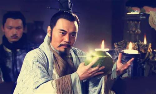 怒发冲冠的主人公是谁：蔺相如（赵国大臣）