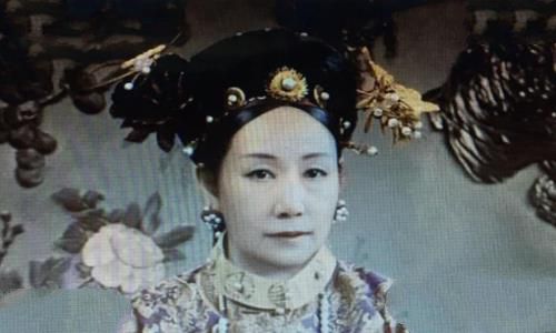 慈禧年轻时照片复原 竟然是个大美女?