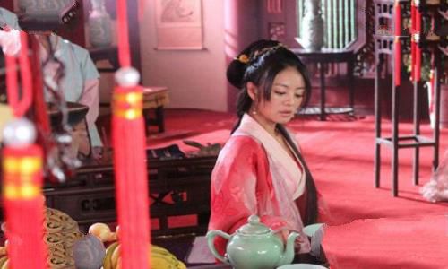 李师师为什么选择燕青,而不选择皇帝宋徽宗呢?