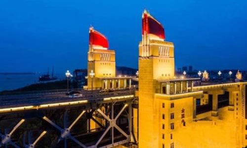 南京长江大桥简介南京长江大桥历史多久了