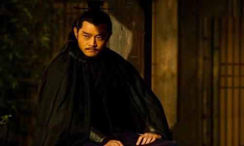 周瑜历史上有什么功绩?他又是怎么死的?
