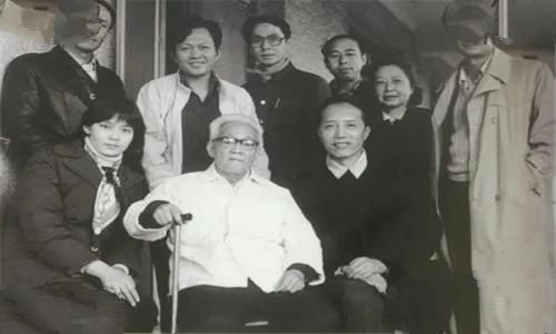 巴金的作品有哪些：家（巴金的《激流三部曲》）