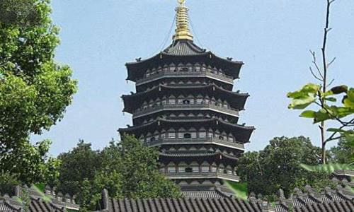 雷峰塔是谁修建的?和白蛇有关系吗?