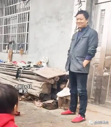 湖北：男子为情所困，40多岁还傻傻等待，家人唏嘘：这辈子毁了