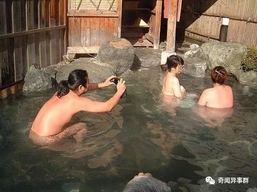 回顾：江苏射阳现30米蟒蛇，在芦苇深处昂头摇摆，村民：渡劫？