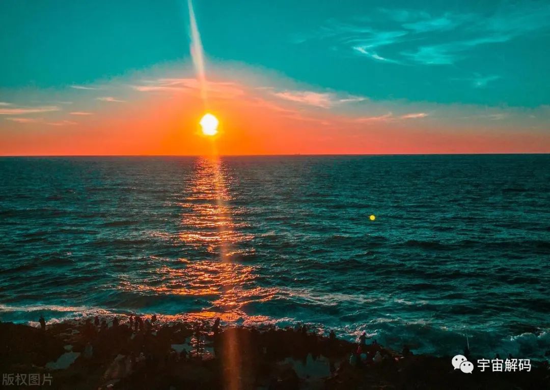 太阳能照亮地球，为何太空还是漆黑一片