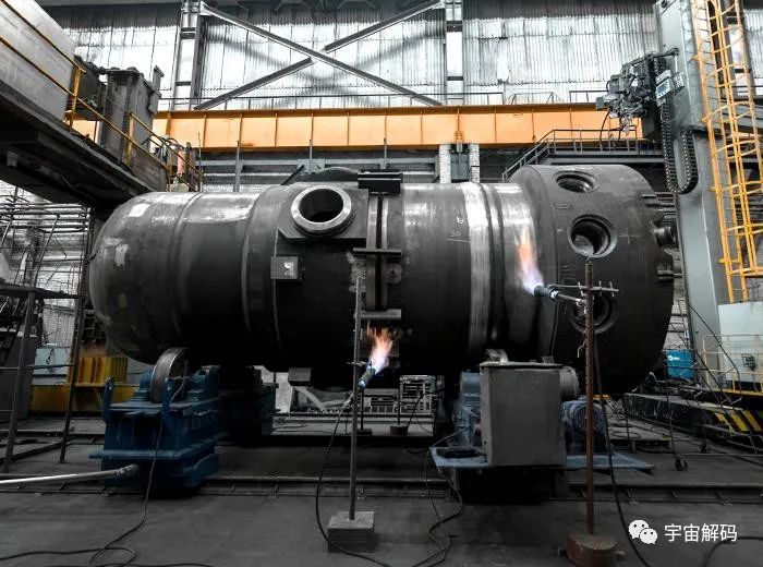 世界最大核动力破冰船有多强？满排2.5万吨