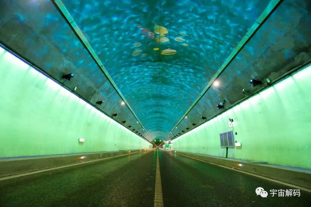 海水那么深，中国的大连湾跨海隧道的如何修建的？
