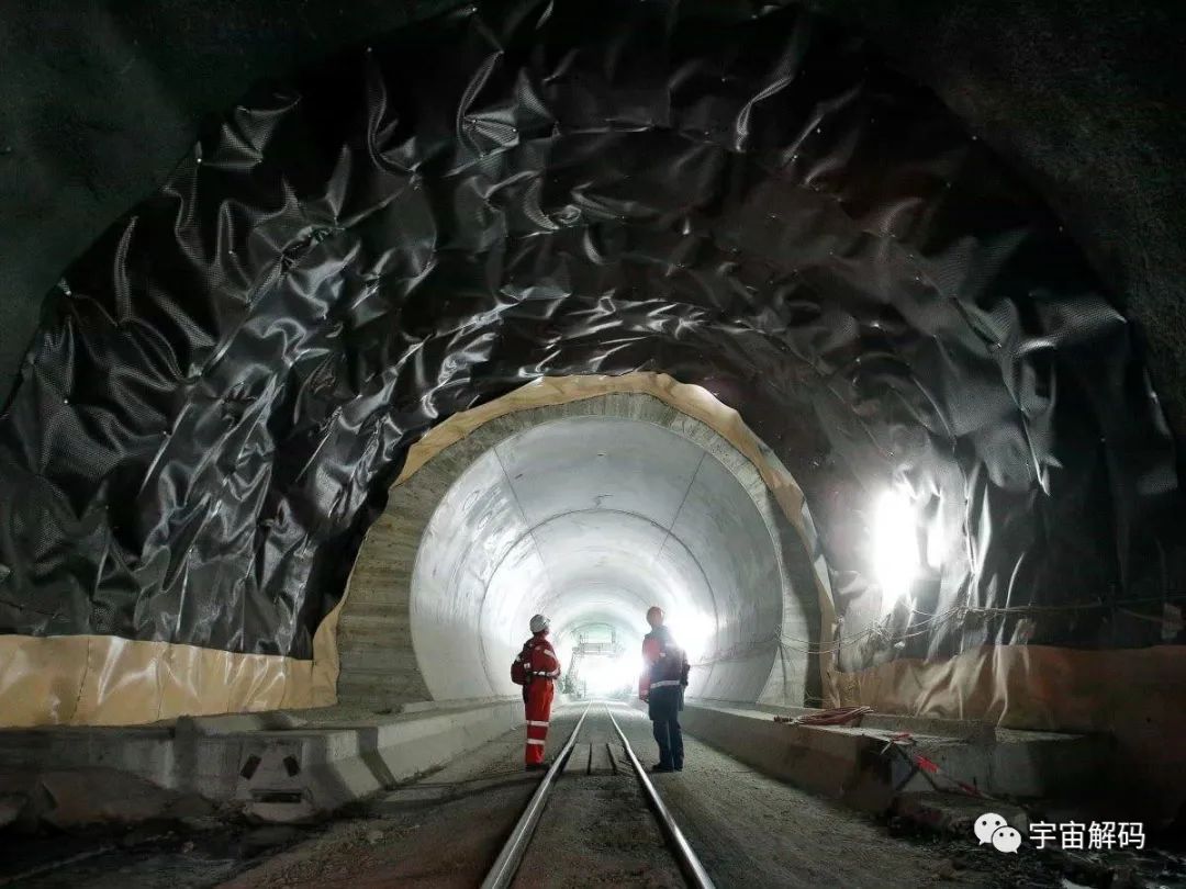 海水那么深，中国的大连湾跨海隧道的如何修建的？