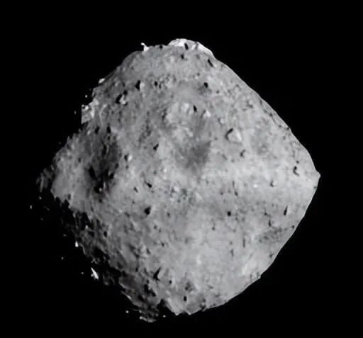 探测器近距离拍摄龙宫表面，难以置信，这就是真实的小行星