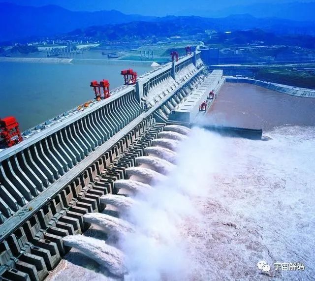 三峡大坝出现裂缝？2000亿大坝还能坚持多少年？