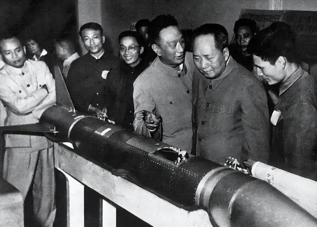 尘封的60年代：献给1960-1969年出生的人，只能看不许哭
