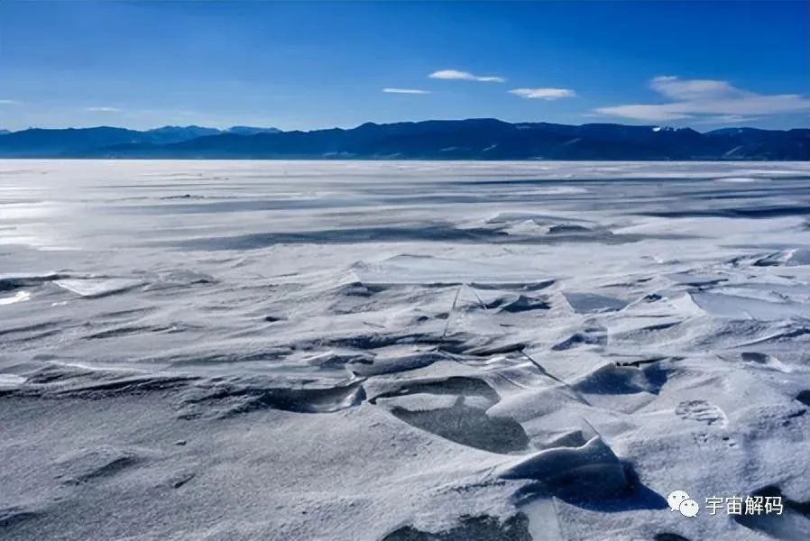 水星距离太阳最近，白天温度高达432℃，却储存了一万亿吨水？