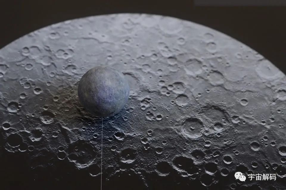 水星距离太阳最近，白天温度高达432℃，却储存了一万亿吨水？