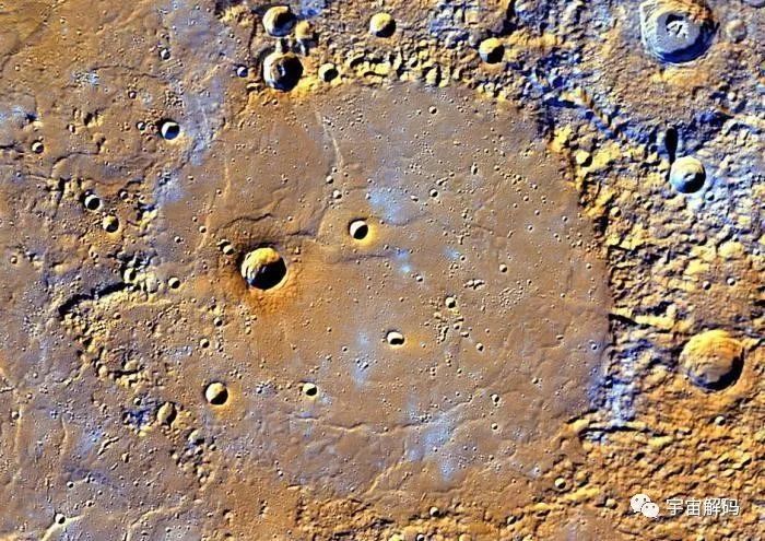 水星距离太阳最近，白天温度高达432℃，却储存了一万亿吨水？