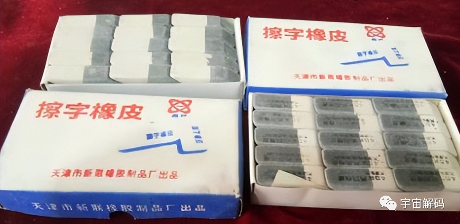 八十年代的那些日常生活用品，仿佛一下子把人拉回了过去