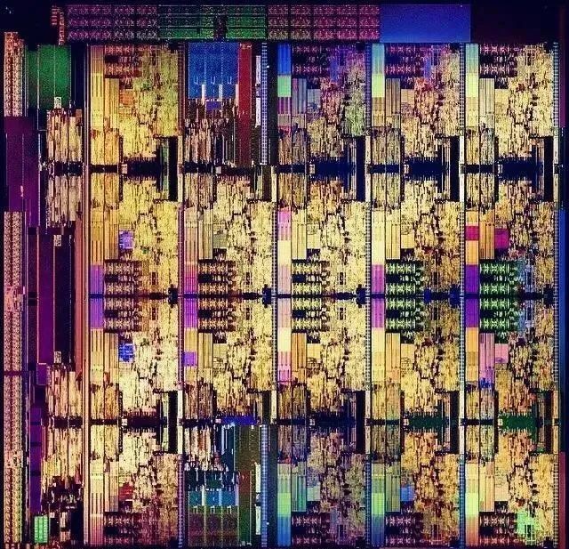 25张微观视图——显微镜看到的世界上最小的人类头发雕塑