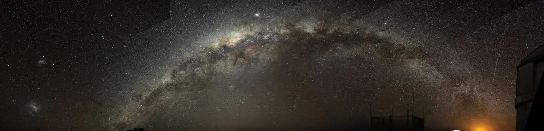 遥远深空，一个罕见的圆环！宇宙竟有如此古怪的星系