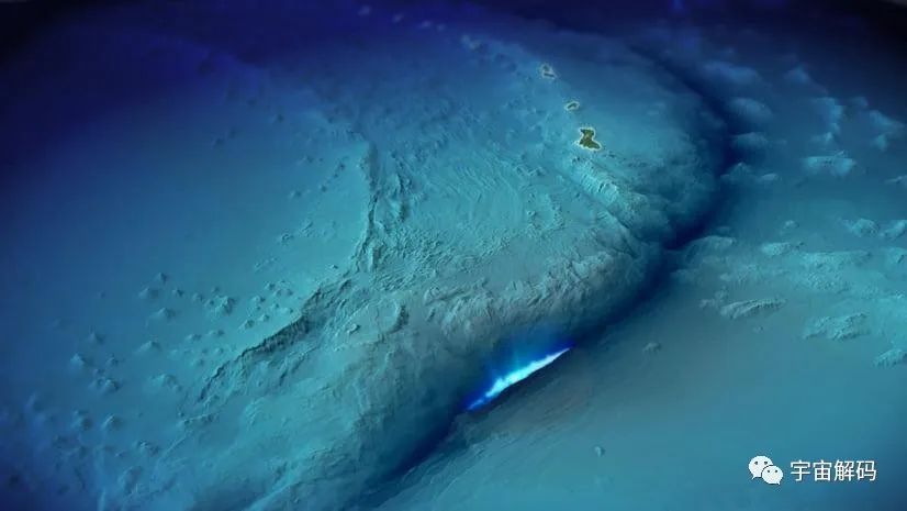 马里亚纳海沟的底部还有一座深渊：距海面10000多米