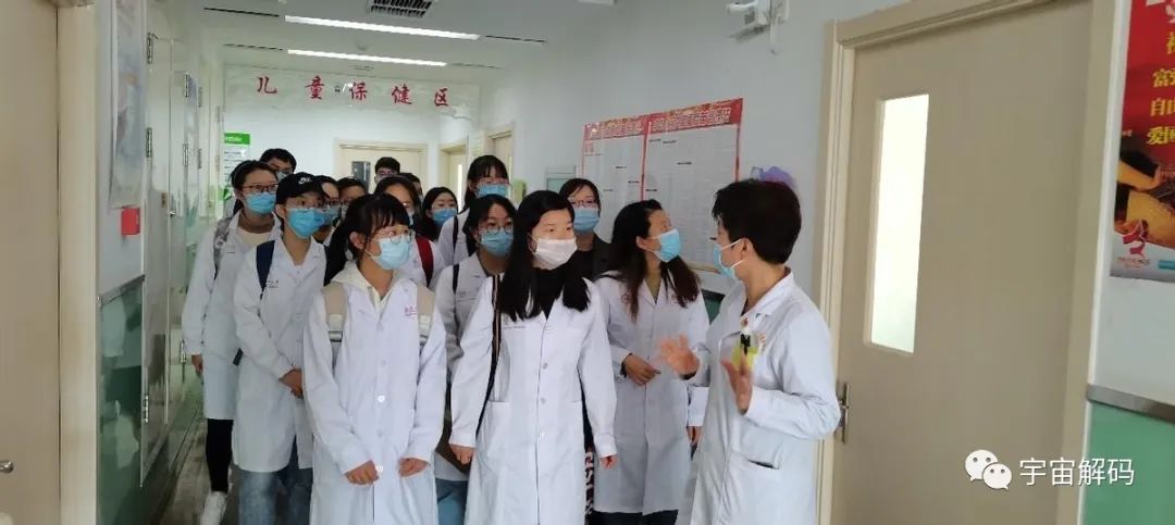 中国每年有60万医学生毕业，为何仅10万人能披上白大褂