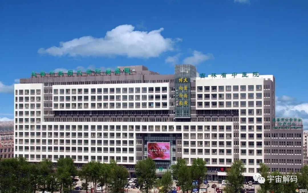 中国每年有60万医学生毕业，为何仅10万人能披上白大褂