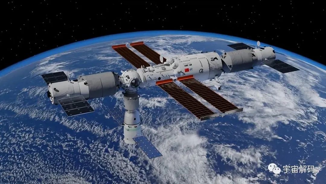 中国用二十年制造天宫空间站，比国际空间站差了近300吨，谁更好