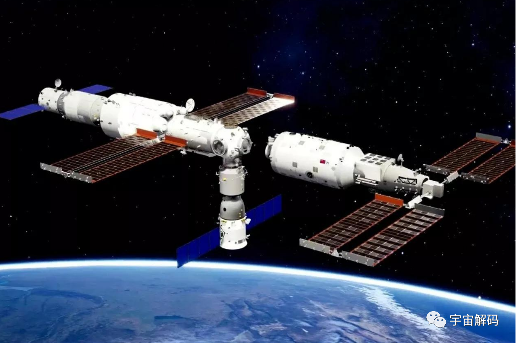 中国用二十年制造天宫空间站，比国际空间站差了近300吨，谁更好