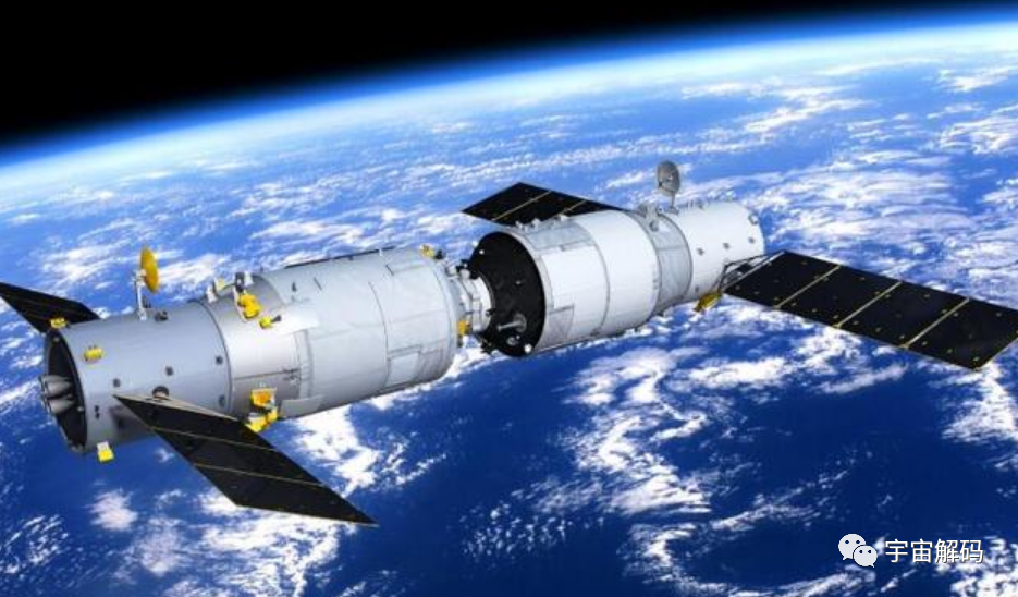 中国用二十年制造天宫空间站，比国际空间站差了近300吨，谁更好