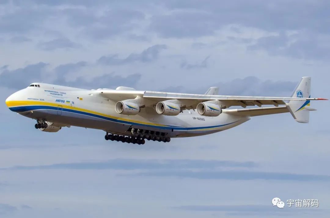中国能造吗？AN225降落波兰，起落架螺栓断裂
