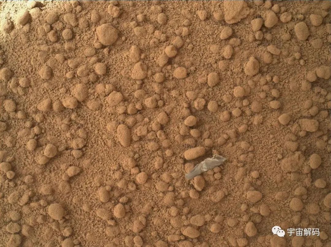 火星地表荒芜孤寂，而地层深处有一个巨大的未知世界