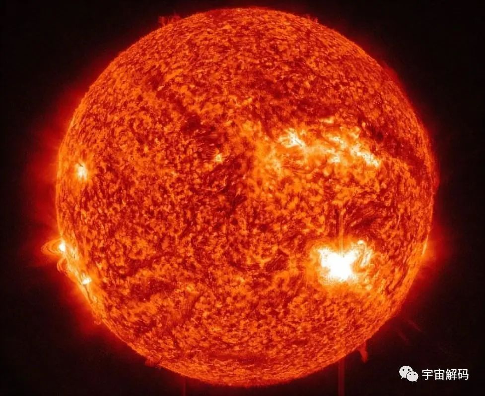 两周发出3次高级别太阳耀斑，强烈地磁暴或来临！地球会经历什么