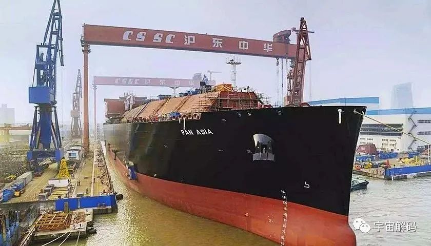 中国企业造“舟山海”，成功领衔世界，靠风帆辅助30万吨货轮前行