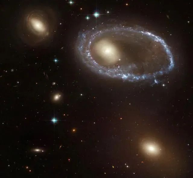 宇宙惊艳之美：银河系星流、星际之门，创造之柱等