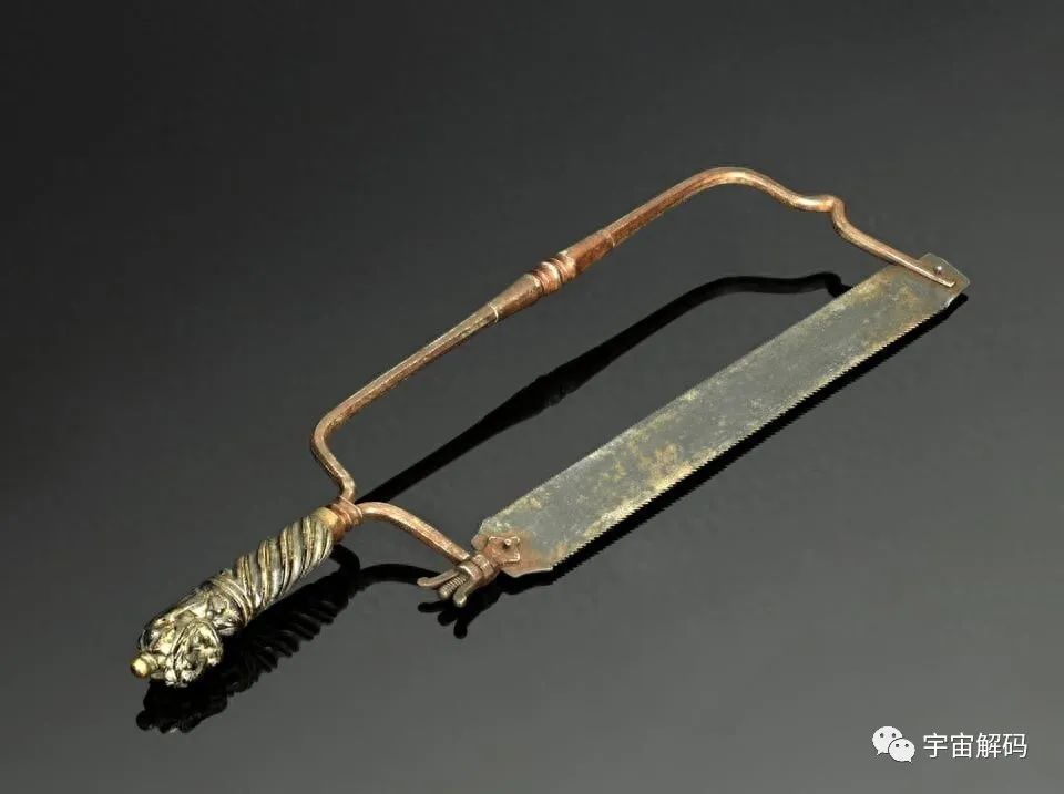 国外上百年前恐怖的医用器械，截肢锯最恐怖
