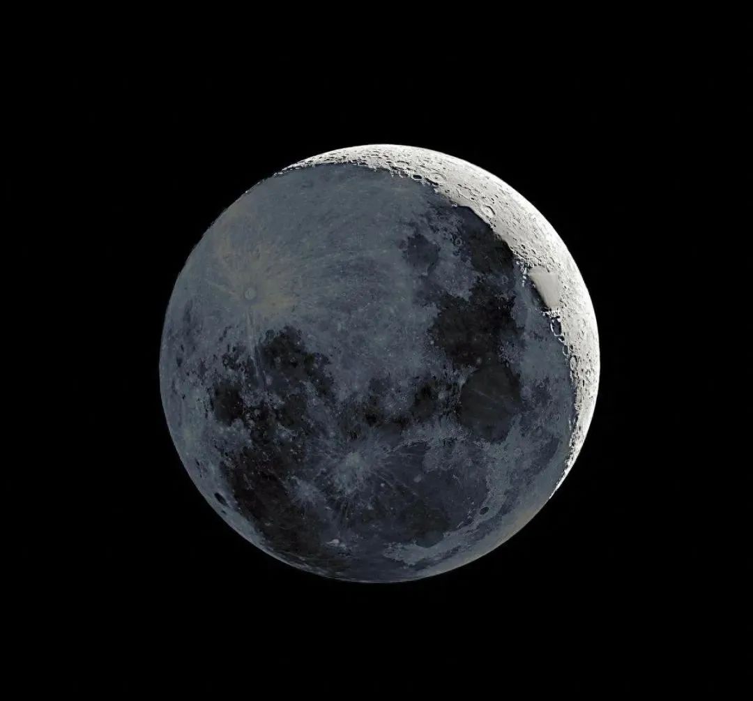 太阳系最不合理的地方，就是对于地球而言，月亮实在是过于巨大了
