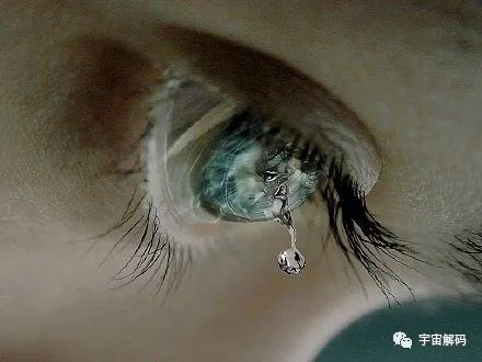 不同情绪下流的泪水，悲伤的泪水“带刺”
