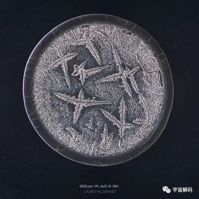 不同情绪下流的泪水，悲伤的泪水“带刺”