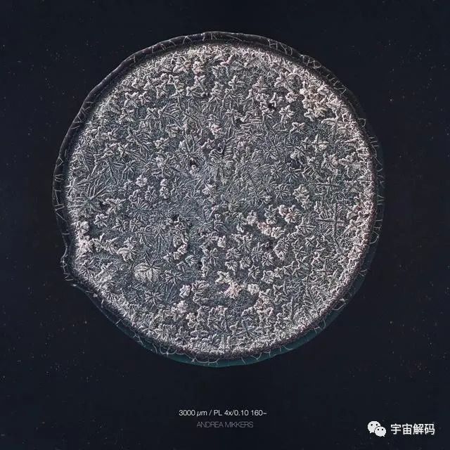 不同情绪下流的泪水，悲伤的泪水“带刺”