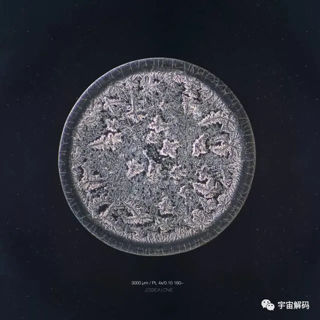 不同情绪下流的泪水，悲伤的泪水“带刺”