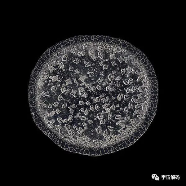 不同情绪下流的泪水，悲伤的泪水“带刺”