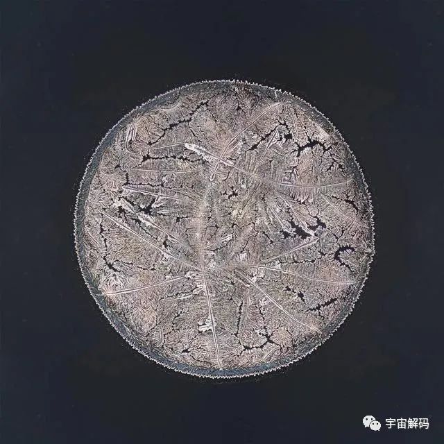 不同情绪下流的泪水，悲伤的泪水“带刺”