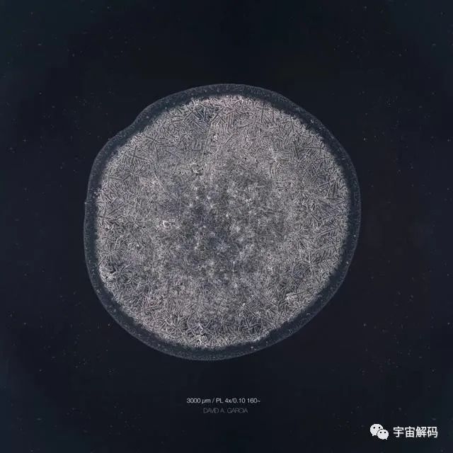 不同情绪下流的泪水，悲伤的泪水“带刺”