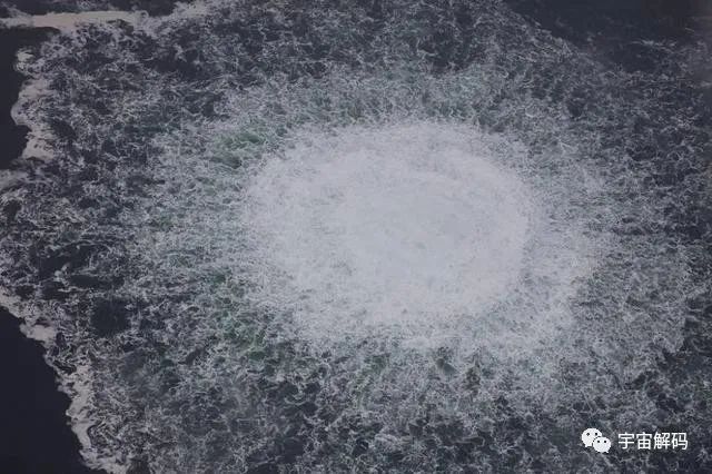 为什么在水下爆炸比在陆地爆炸更有威力？