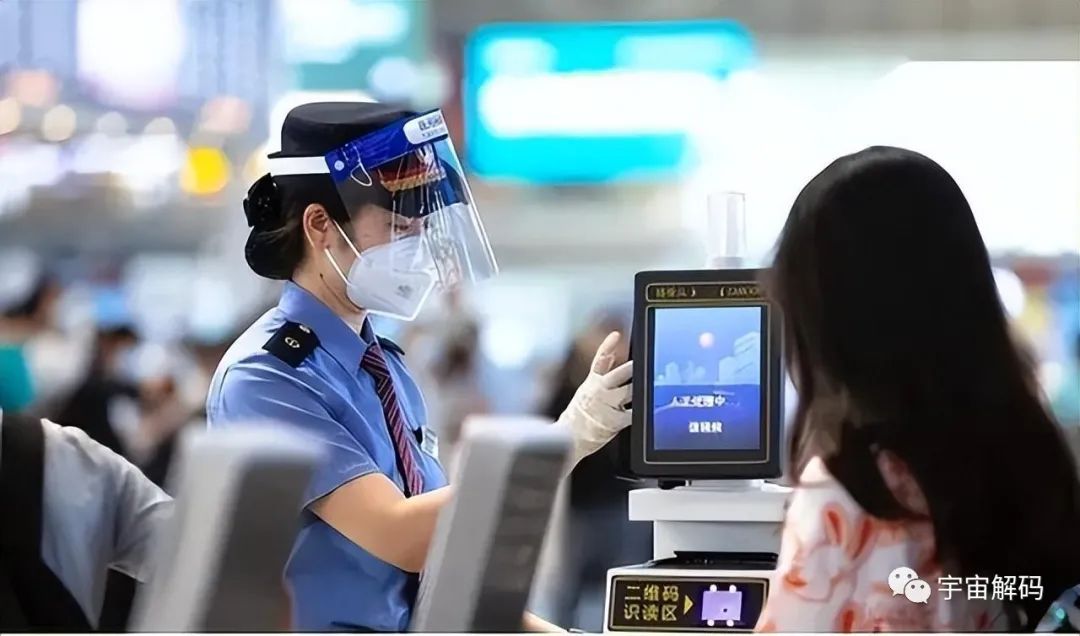 高铁长达20年不涨价，背负万亿巨额债务，为何没有任何的压力？