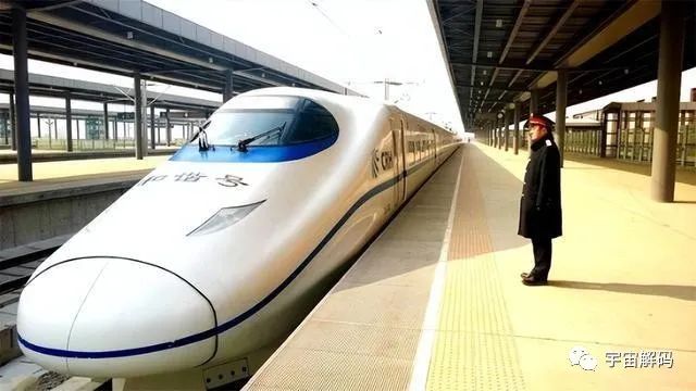 高铁长达20年不涨价，背负万亿巨额债务，为何没有任何的压力？