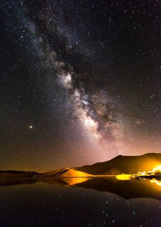 夜晚曾经明亮的银河，为什么消失不见了？哪里还能看到？